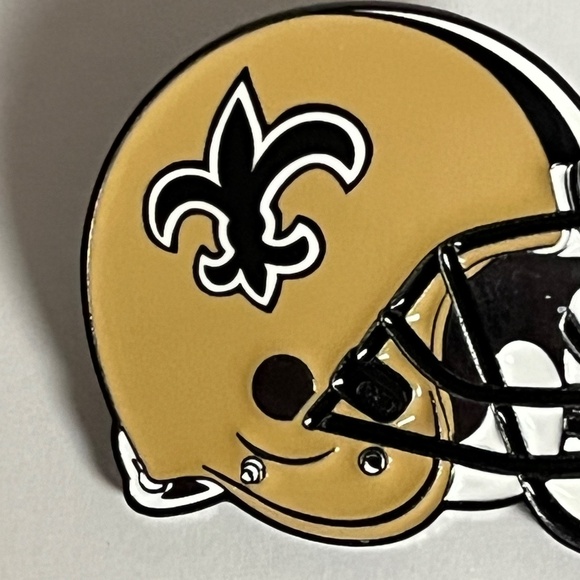 New Orleans Saints Helmet Hat Pin Streetwear Hats Bag Football Fitted New Era - Picture 2 of 8